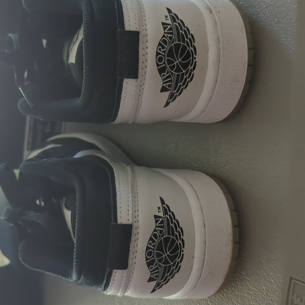 Nike - Picture 5 of 7